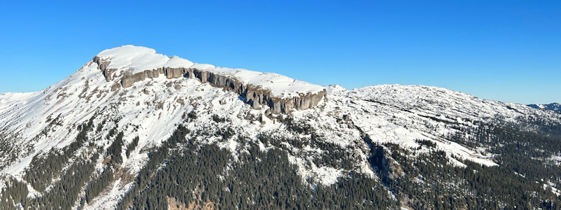 Hoher Ifen mit Gottesackerplateau (Bild vom Walmedinger Horn, Januar 2022)