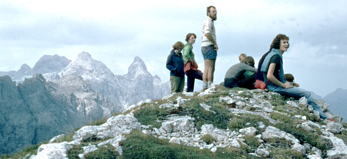 Im Hintergrund rechts die Trettachspitze, links davon die Mädelegabel