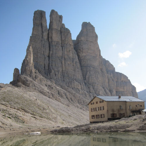 Vajolet-Türme: Delago, Stabeler und Winkler Turm, davor die Gartlhütte