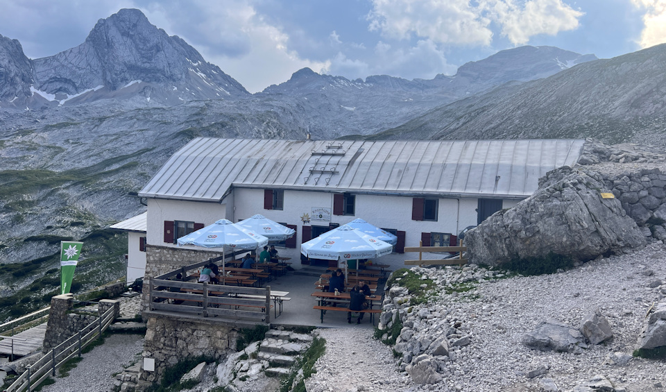 Knorrhütte