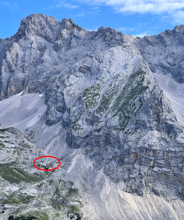 Knorrhütte und Innere Höllentalspitze