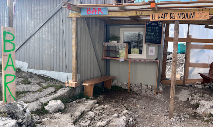 Bar am Rifugio Pedrotti