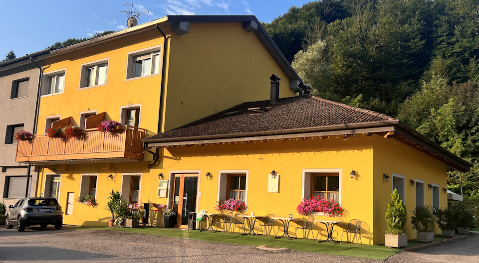 Pizzeria