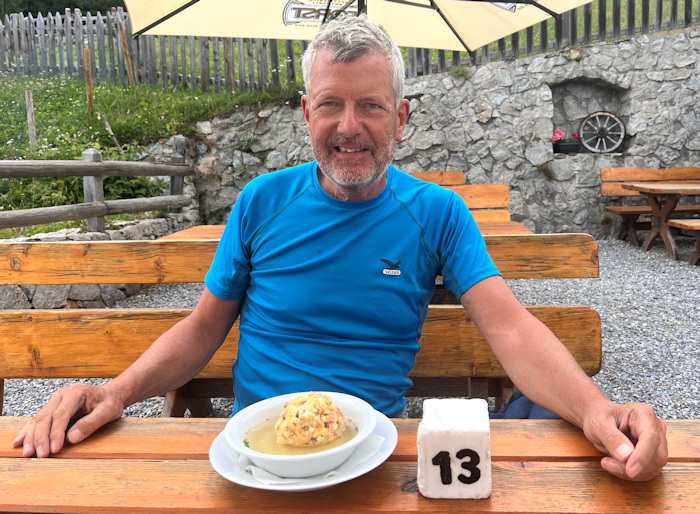 Stallwies Speckknödelsuppe