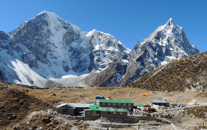 Nepal Trekking Taboche Cholatse
