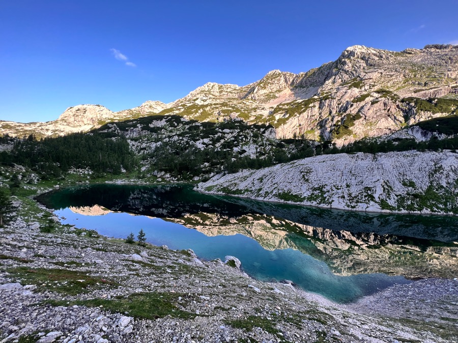 Salzburg-Triest Spiegelungen im See