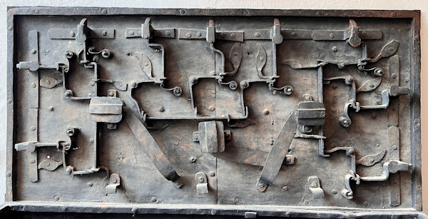 Burg Reichenstein Schließmechanismus Truhe