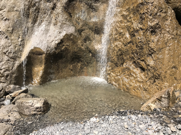 Dusche am Wasserfall