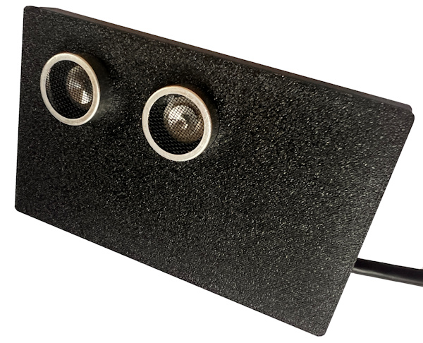 Pico W und Ultraschallsensor HC-SR04 im Gehäuse - von vorne gesehen