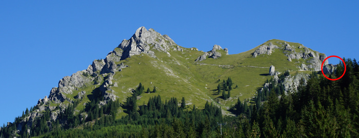 Aggenstein, im roten Kreis die Bad Kissinger Hütte