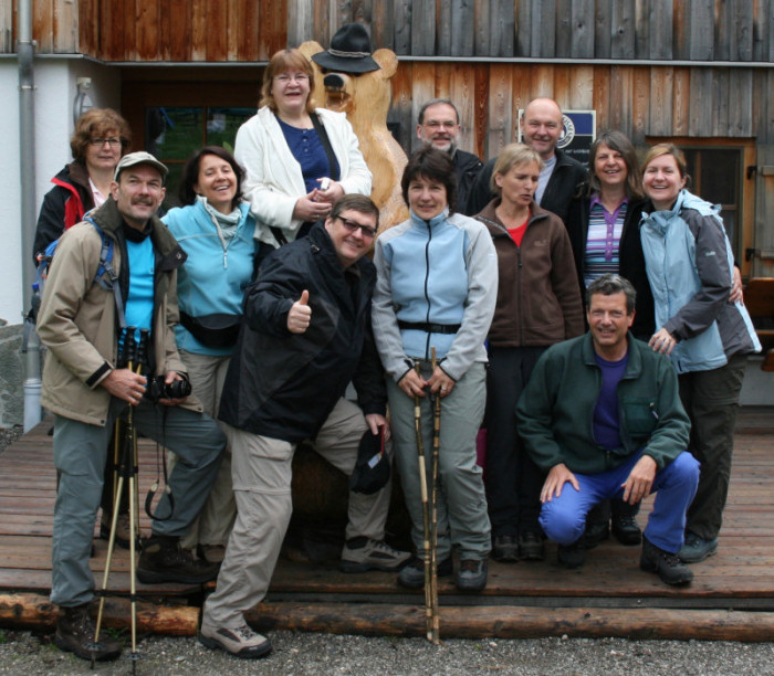 Gruppenbild vor der Otto-Mayr-Hütte