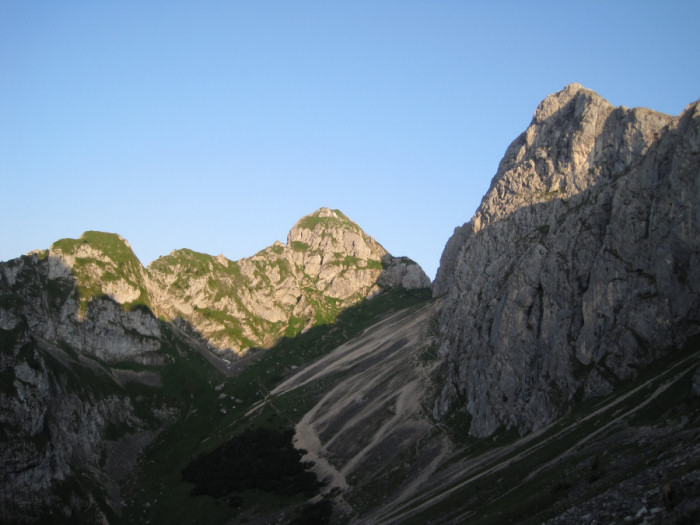 Blick zur Roten Flüh und Gimpel