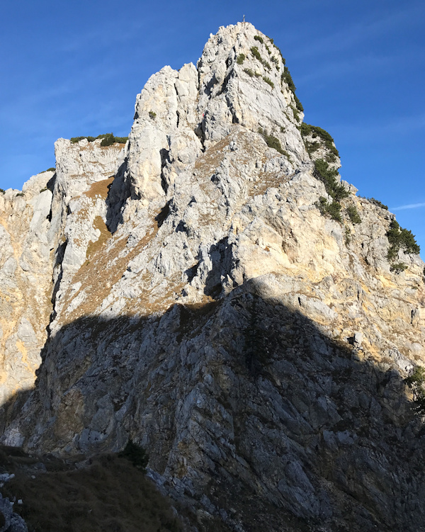 Blick auf den Schartschrofen mit dem Friedberger Klettersteig
