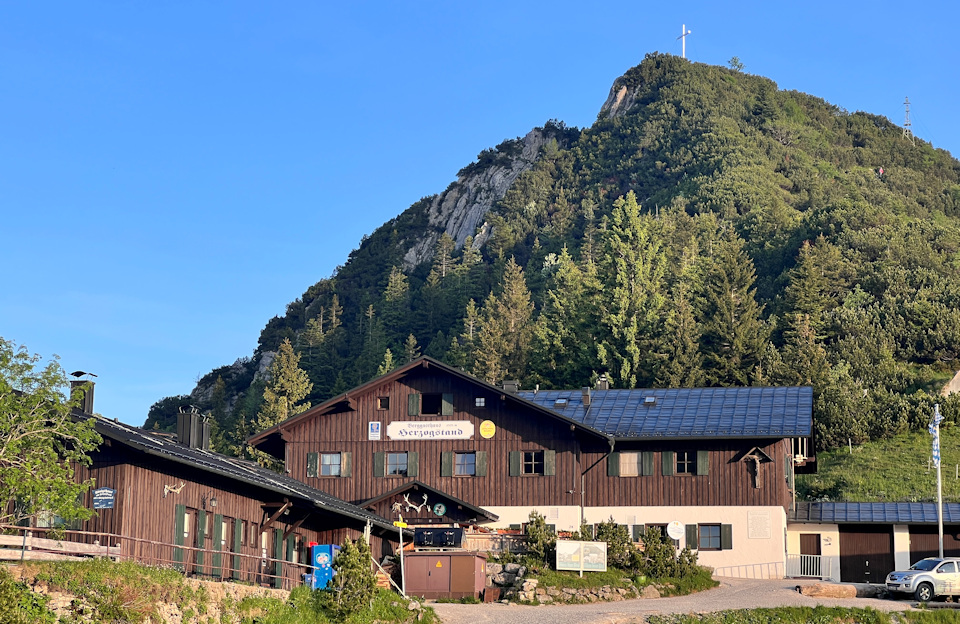 Herzogstandhaus mit Martinskopf