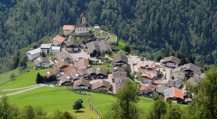 Meraner Höhenweg Blick auf Katharinaberg